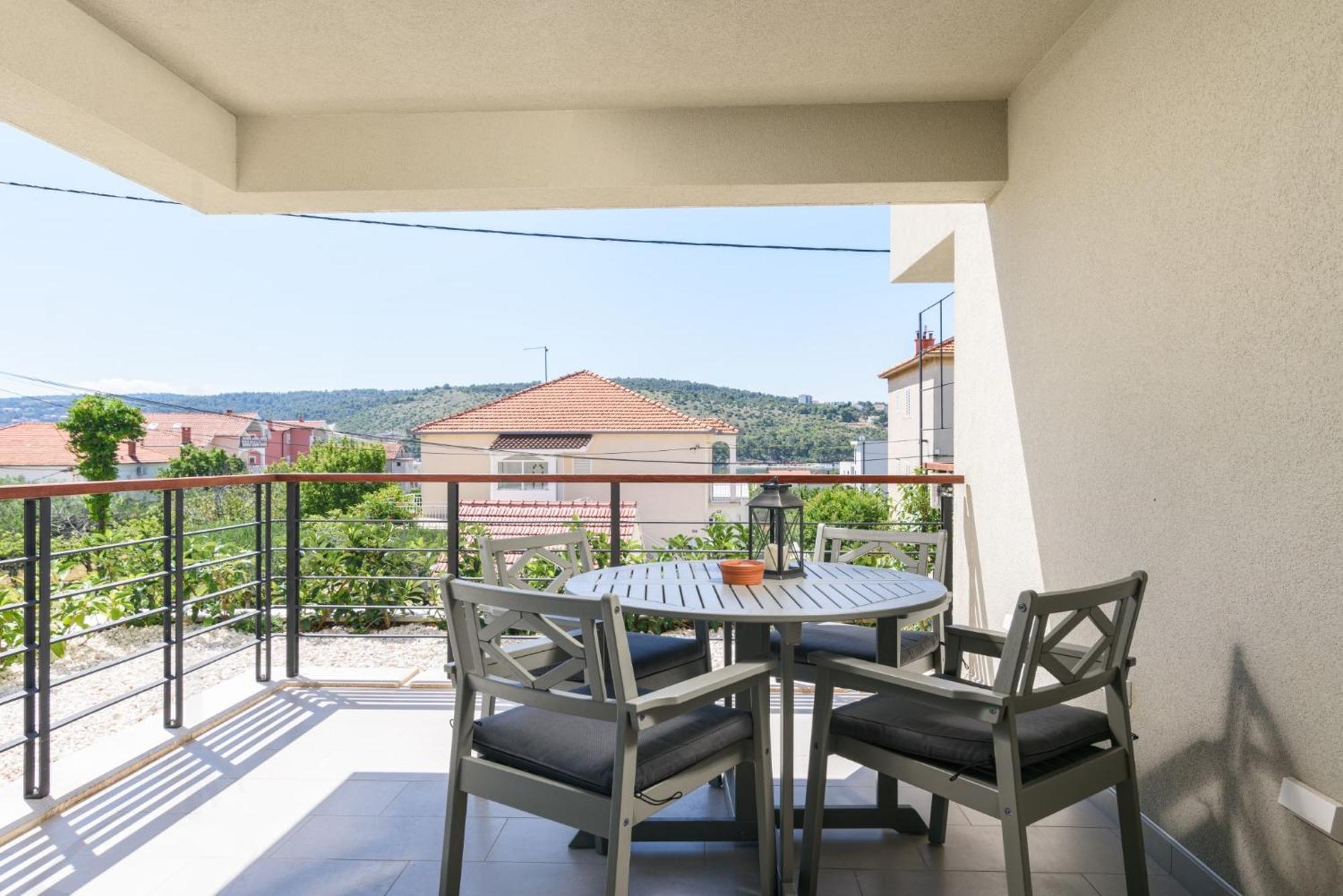 Apartment Ursa Trogir Exterior photo