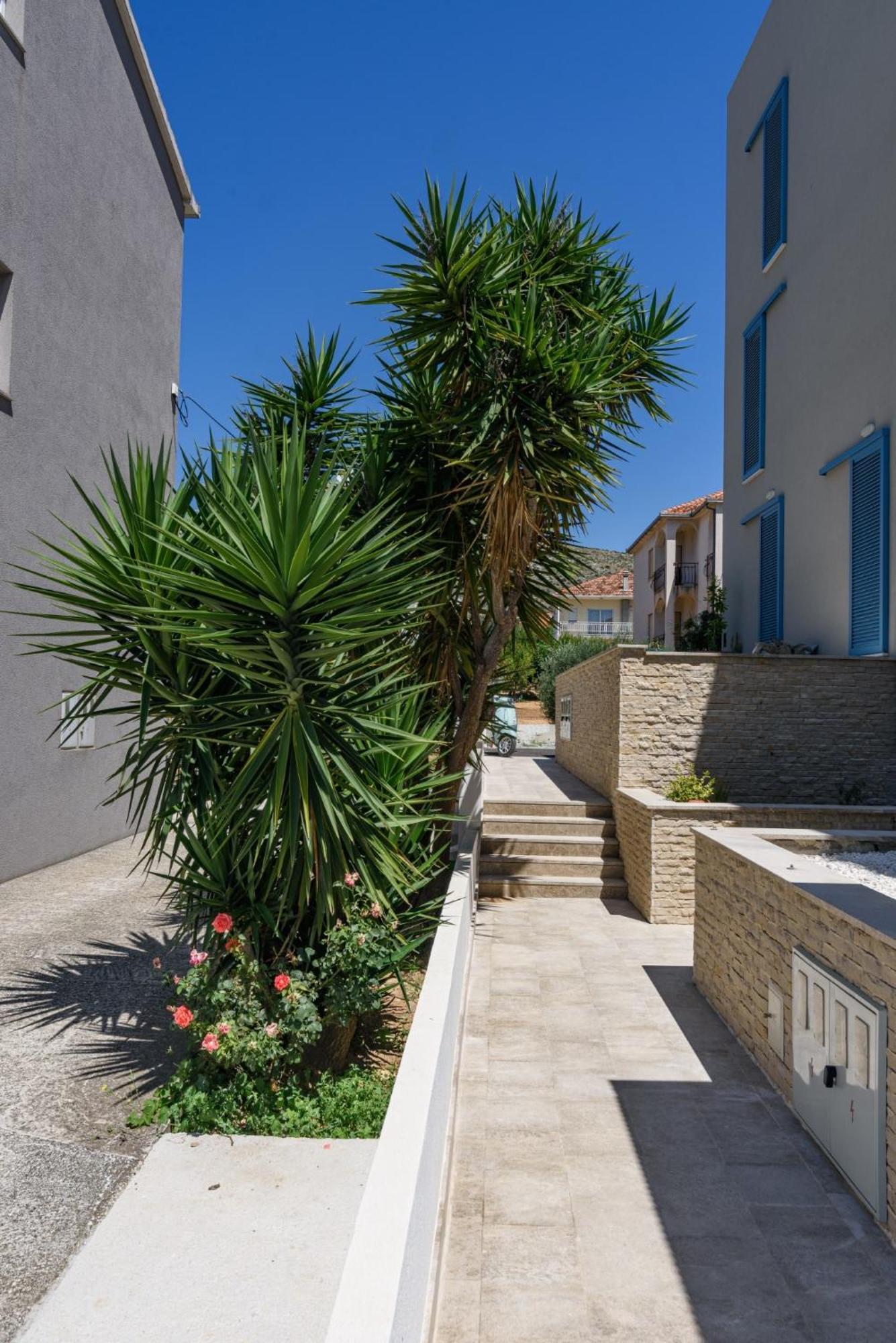 Apartment Ursa Trogir Exterior photo